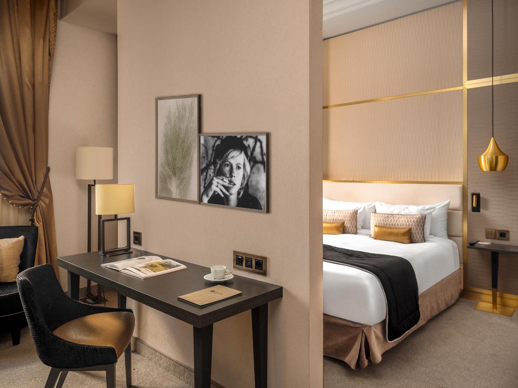 Hotel Niepce Paris, Curio Collection By Hilton Zewnętrze zdjęcie